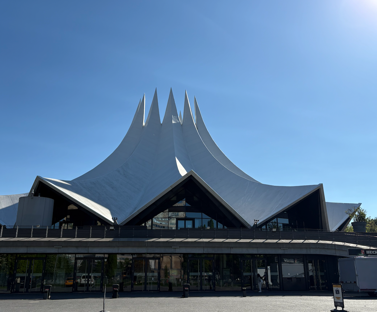 歐洲旅遊 - 柏林自由行 Day 4：Funkhaus Berlin（MONOM）、Tempodrom Berlin 看演唱會！